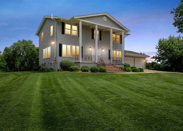 Property at 5304 Tower Terrace Rd, Cedar Rapids, IA 52411, 5 beds, 3 baths