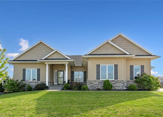 Property at 2911 Savannah Dr, Hiawatha, IA 52233, 4 beds, 3.5 baths