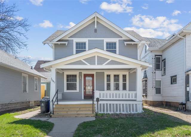 Property at 1647 B Ave NE, Cedar Rapids, IA 52402, 3 beds, 1 bath