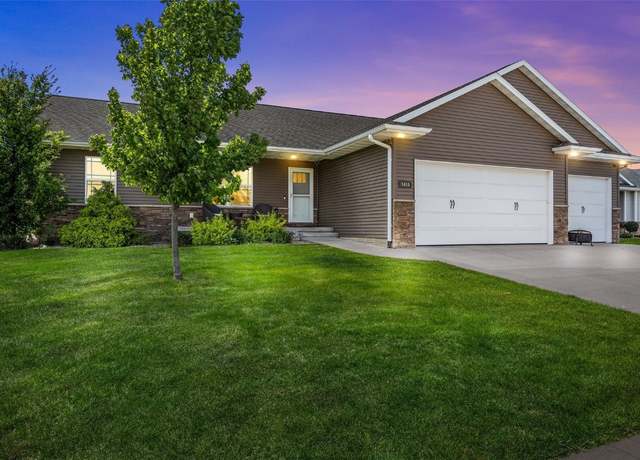 Property at 5410 Triple Crown Dr, Marion, IA 52302, 4 beds, 3 baths