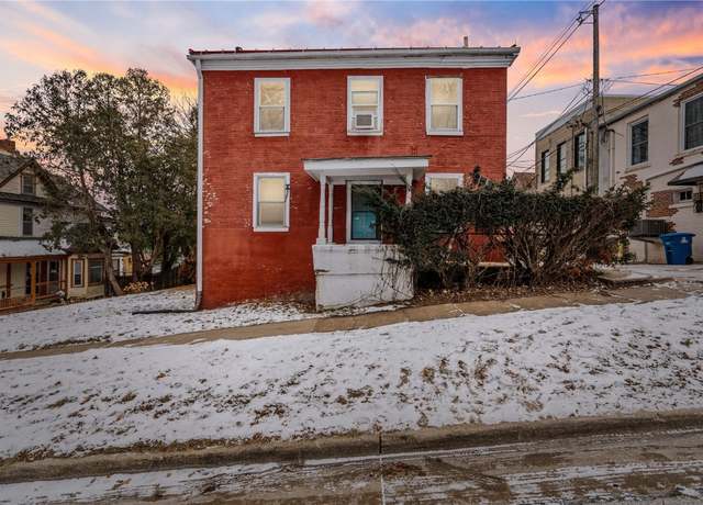 Property at 112 2nd Ave NW, Mt Vernon, IA 52314