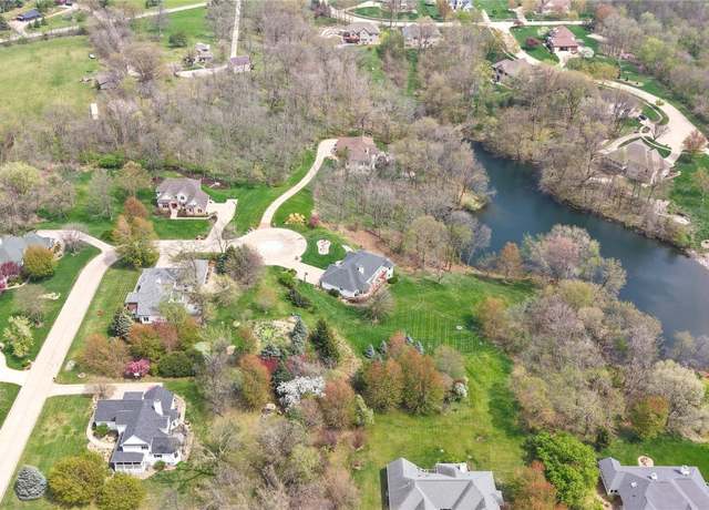 Property at 1685 Mackenzie Dr, Robins, IA 52328, 6 beds, 4.5 baths