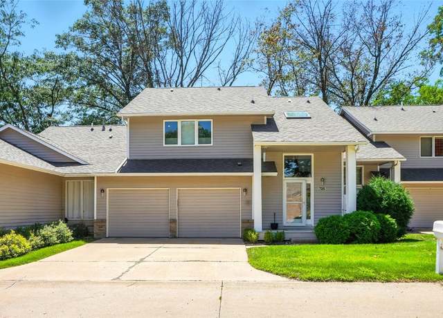 Property at 725 E Post Ct SE, Cedar Rapids, IA 52403, 2 beds, 3 baths