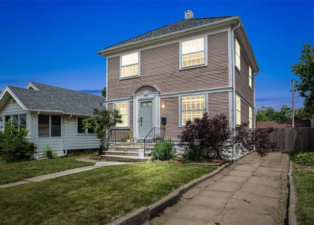 Property at 1812 Blake Blvd SE, Cedar Rapids, IA 52403, 3 beds, 1.5 baths