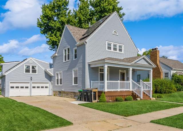 Property at 1346 11th St St, Marion, IA 52302, 3 beds, 3 baths