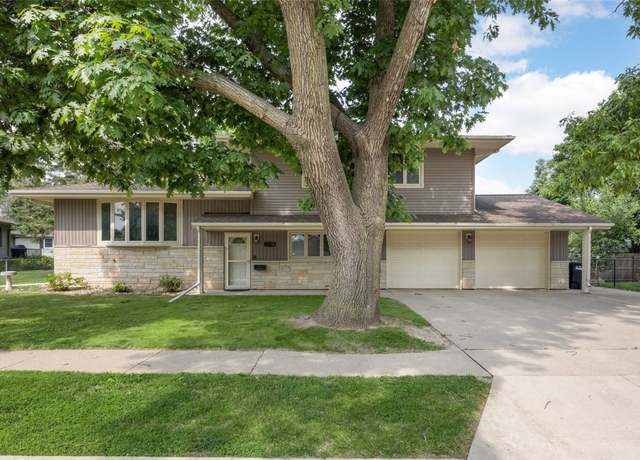 Property at 2030 26th St St, Marion, IA 52302, 4 beds, 2 baths