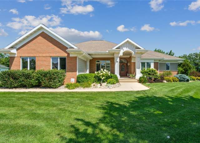 Property at 1650 Emerald Ct Ct, Robins, IA 52328, 4 beds, 3.5 baths
