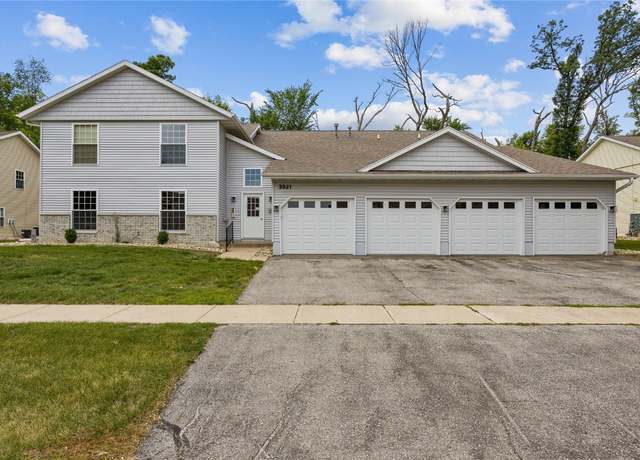 Property at 3921 Lexington Dr NE Unit B, Cedar Rapids, IA 52402, 2 beds, 1 bath