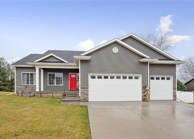 Property at 225 Meadow Breeze Ln, Center Point, IA 52213, 5 beds, 3 baths