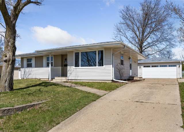 Property at 1820 Daleview Dr, Marion, IA 52302, 3 beds, 1.5 baths