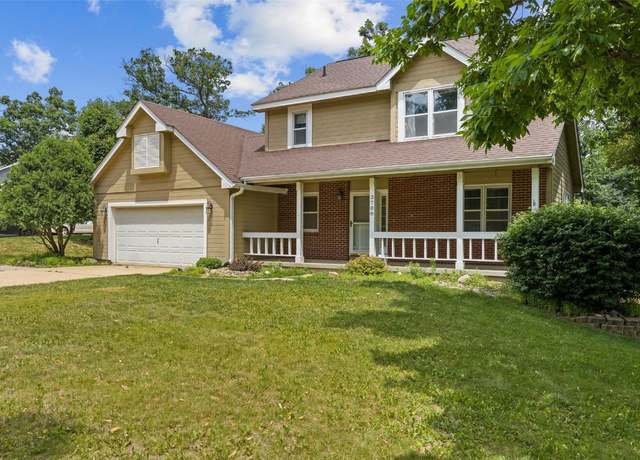 Property at 3708 Old Orchard Rd NE, Cedar Rapids, IA 52402, 4 beds, 3 baths