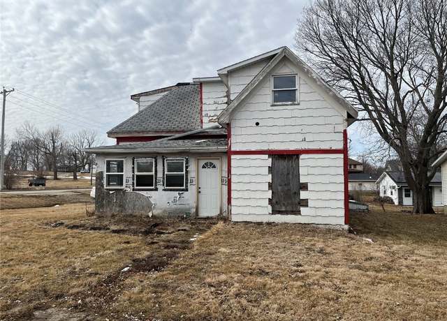 Property at 207 S Division St, Montour, IA 50173, 3 beds, 1 bath