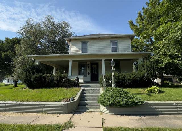 Property at 224 W Main St, Oxford, IA 52322, 4 beds, 1 bath