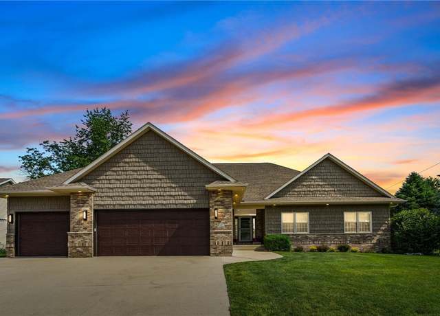 Property at 447 Wanatee Creek Cir, Marion, IA 52302, 4 beds, 3.5 baths