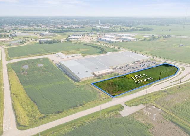 Property at 1175 Tower Terrace Rd Lot 1, Hiawatha, IA 52233