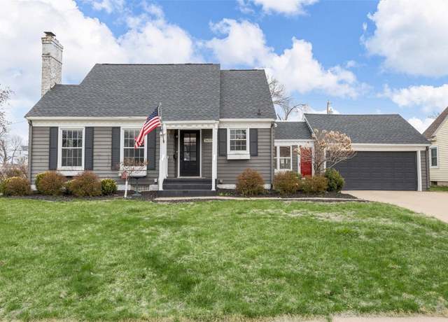 Property at 2633 Country Club Pkwy SE, Cedar Rapids, IA 52403, 4 beds, 2 baths