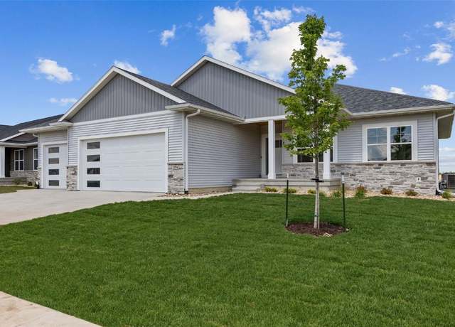 Property at 1356 Hickory Ridge Dr, Marion, IA 52302, 5 beds, 3 baths