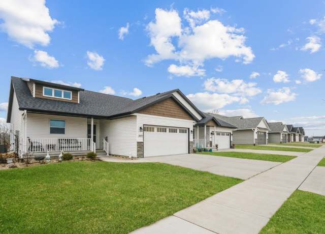 Property at 1609 Petrus Dr NE, Cedar Rapids, IA 52402, 4 beds, 2.5 baths