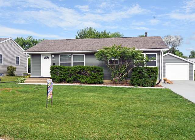 Property at 1545 26th St, Marion, IA 52302, 4 beds, 2 baths