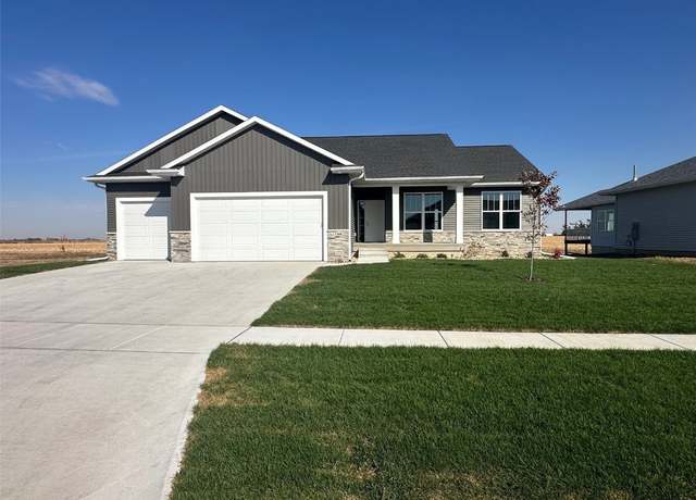 Property at 1368 Hickory Ridge Dr, Marion, IA 52302, 3 beds, 2 baths
