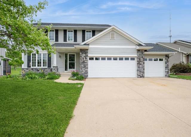 Property at 7213 Rolling Ridge Dr SW, Cedar Rapids, IA 52404, 4 beds, 2.5 baths