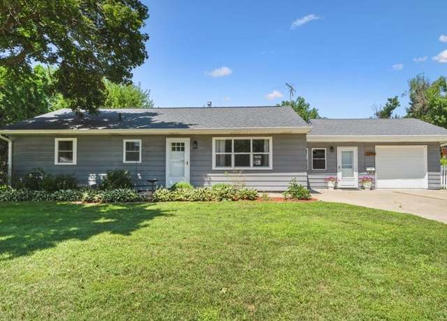Property at 2590 11th Ave, Marion, IA 52302, 3 beds, 1 bath