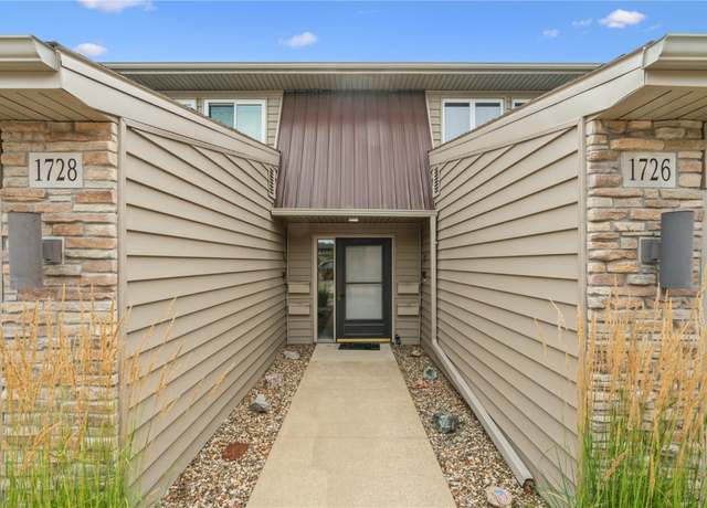 Property at 1724 Applewood Pl NE, Cedar Rapids, IA 52402, 2 beds, 1.5 baths