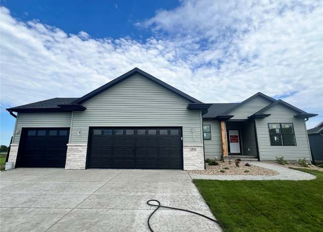 Property at 6806 Artesa Bell Dr, Cedar Rapids, IA 52404, 3 beds, 2 baths