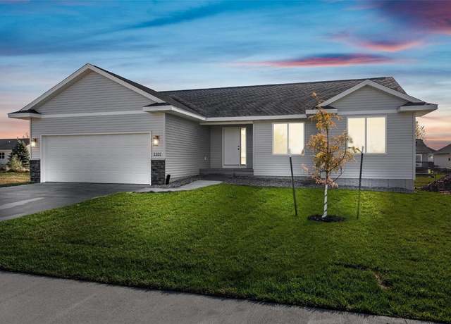 Property at 1101 Messina Dr NE, Cedar Rapids, IA 52402, 3 beds, 2 baths