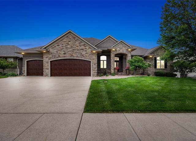 Property at 4355 Par Cir, Marion, IA 52302, 4 beds, 4 baths