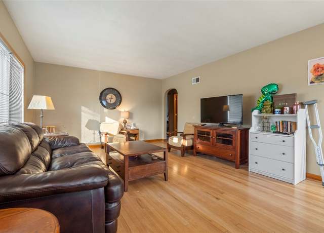 Property at 80 Olive Ct, Iowa City, IA 52246