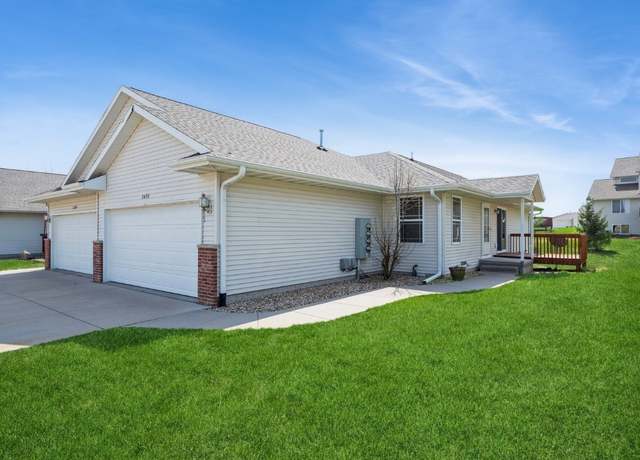 Property at 3493 Prairie Bend Cir, Marion, IA 52302, 3 beds, 3 baths
