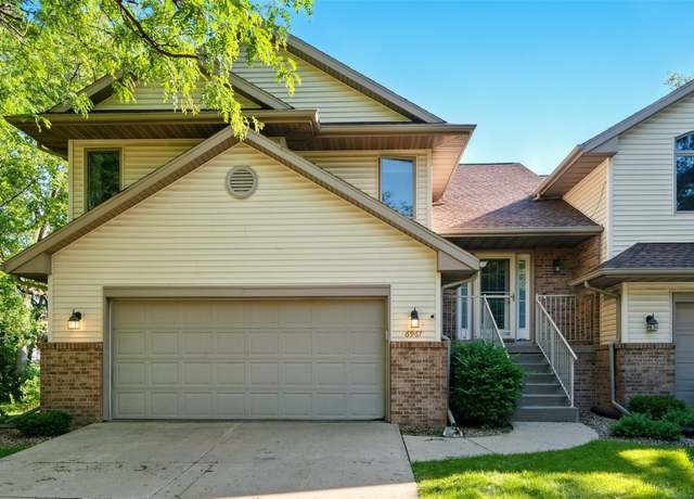 Property at 6967 Doubletree Rd NE, Cedar Rapids, IA 52402, 3 beds, 2 baths