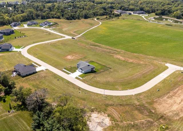 Property at 3676 Mclain Way, Hiawatha, IA 52233