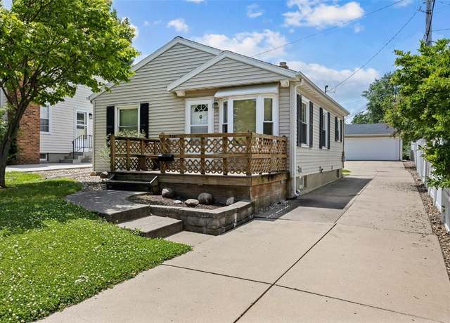Property at 913 32nd St SE, Cedar Rapids, IA 52403, 2 beds, 1 bath