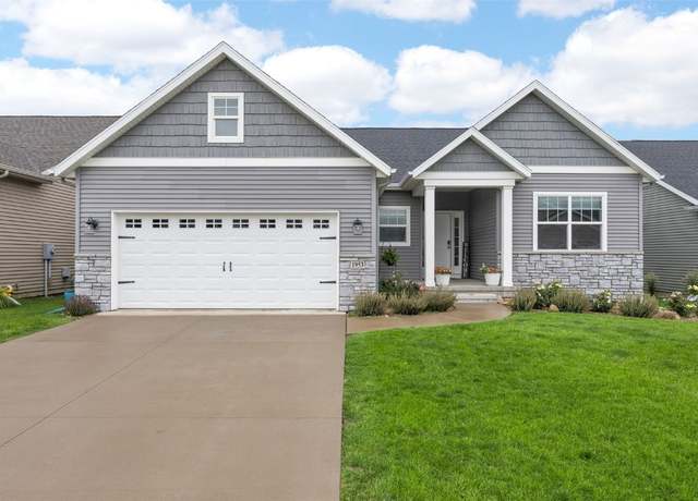 Property at 1953 Bowstring Dr, Marion, IA 52302, 2 beds, 2 baths