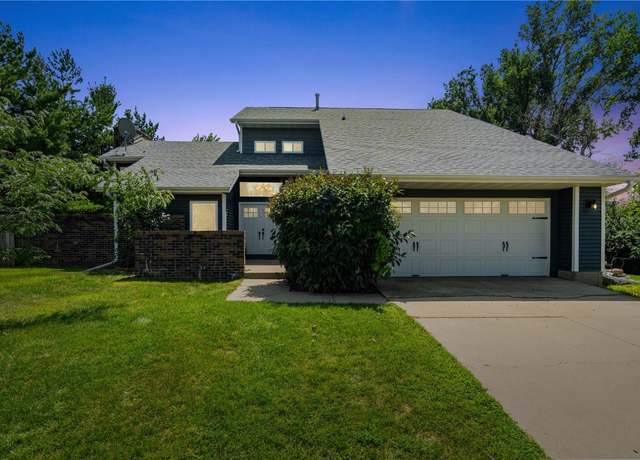 Property at 5750 J St SW, Cedar Rapids, IA 52404, 4 beds, 2.5 baths