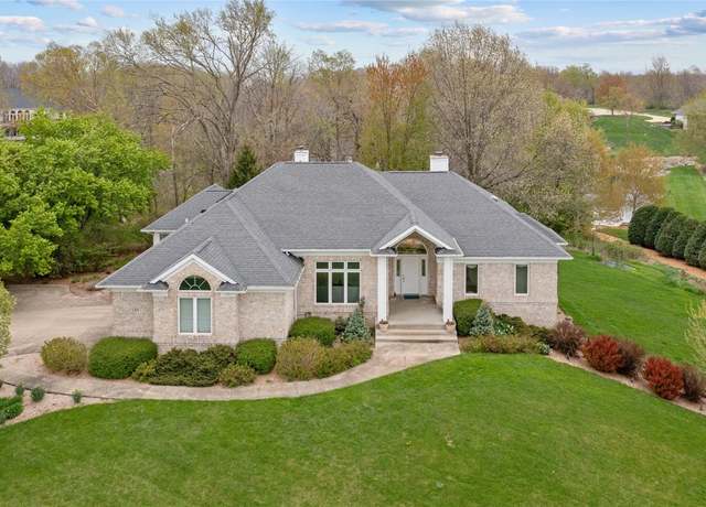 Property at 180 Morgan Ct, Cedar Rapids, IA 52411, 4 beds, 3 baths