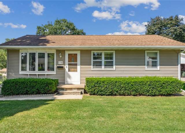 Property at 1248 Scott Ave, Waterloo, IA 50701, 3 beds, 2 baths