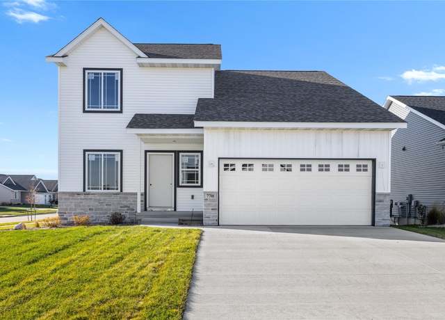 Property at 7701 Westfield Dr NE, Cedar Rapids, IA 52402, 3 beds, 2.5 baths