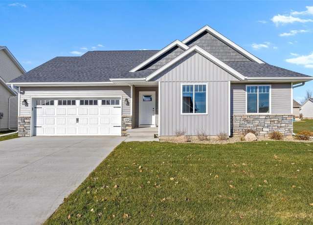 Property at 1018 Deer Run Dr NE, Cedar Rapids, IA 52402, 3 beds, 2 baths