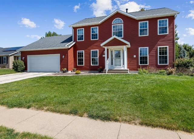 Property at 1905 Charleston Dr Dr, Marion, IA 52302, 4 beds, 2.5 baths