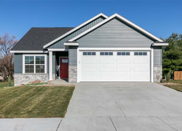 Property at 9130 Grand Oaks Dr NE, Cedar Rapids, IA 52402, 2 beds, 2 baths