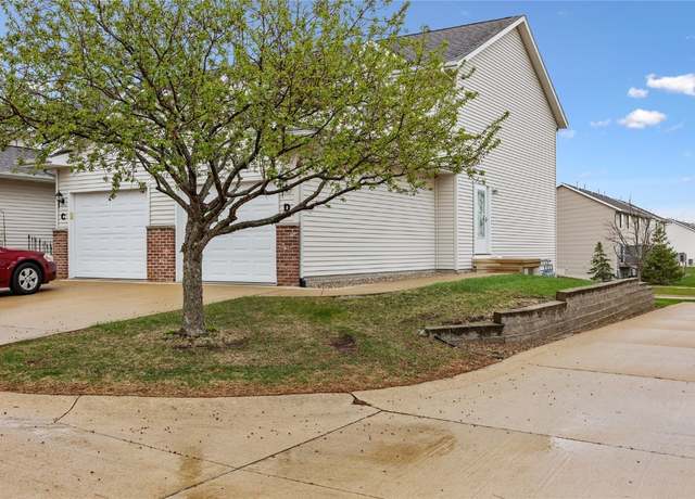 Property at 3030 Samuel Ct Ct SW Unit D, Cedar Rapids, IA 52404, 2 beds, 1.5 baths
