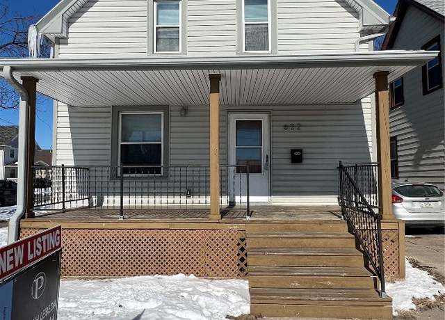Property at 622 10 Ave SW, Cedar Rapids, IA 52404, 3 beds, 2 baths