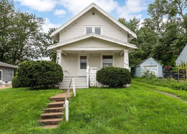 Property at 233 26th Ave SW, Cedar Rapids, IA 52404, 2 beds, 1 bath