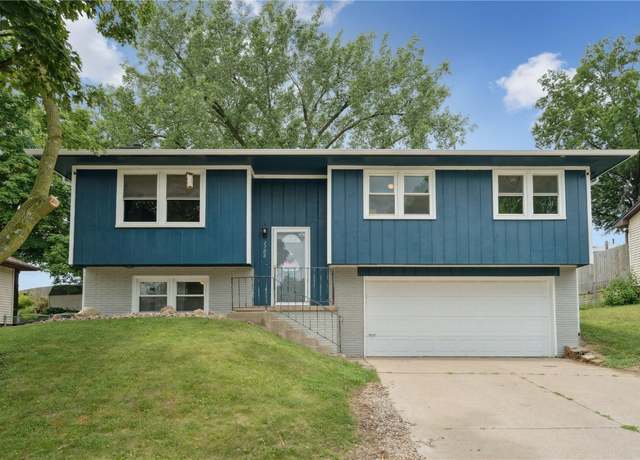 Property at 1708 Woodside Ct NW, Cedar Rapids, IA 52405, 4 beds, 2 baths