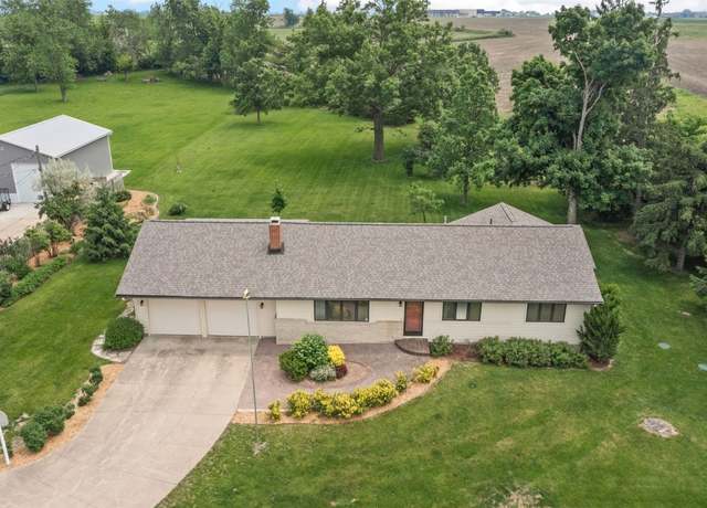 Property at 4519 Indian Creek Rd, Marion, IA 52302, 3 beds, 2 baths