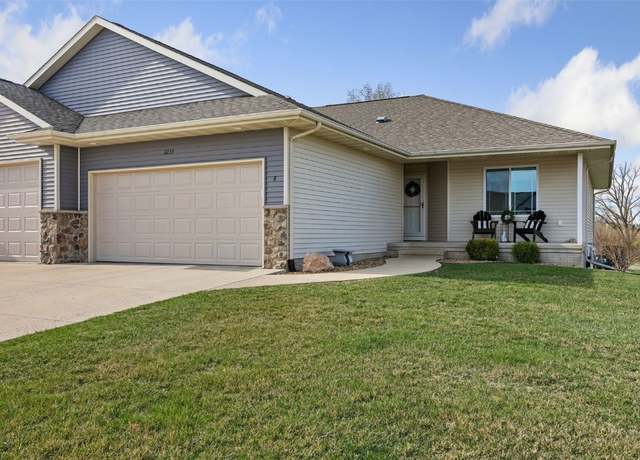 Property at 3233 Riviera Ct SW Unit B, Cedar Rapids, IA 52404, 3 beds, 3 baths