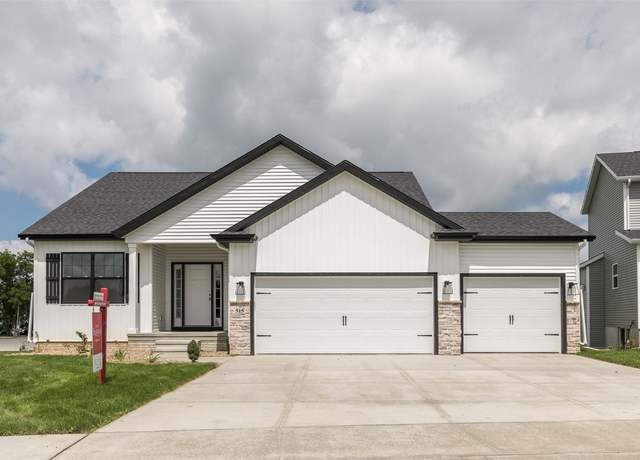 Property at 806 Crestview Dr, Solon, IA 52333, 5 beds, 3 baths